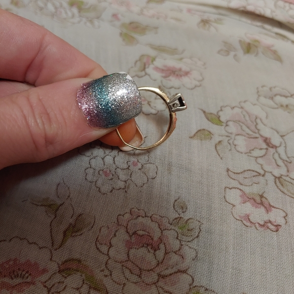 10k gold ring,size 8 to 9 - Picture 2 of 8